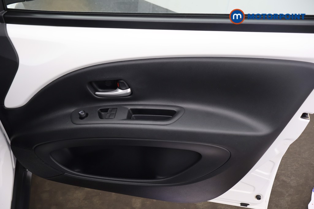 Toyota Aygo X Pure Manual Petrol Hatchback - Stock Number (1561001) - 9th supplementary image