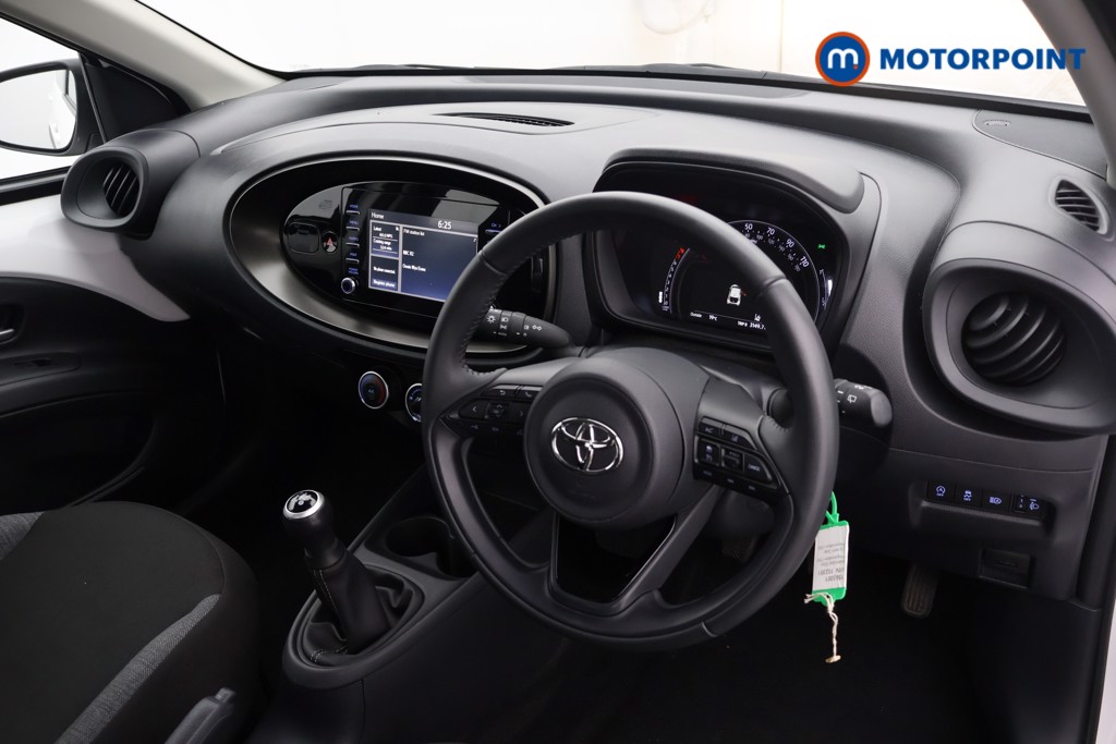 Toyota Aygo X Pure Manual Petrol Hatchback - Stock Number (1561001) - 10th supplementary image