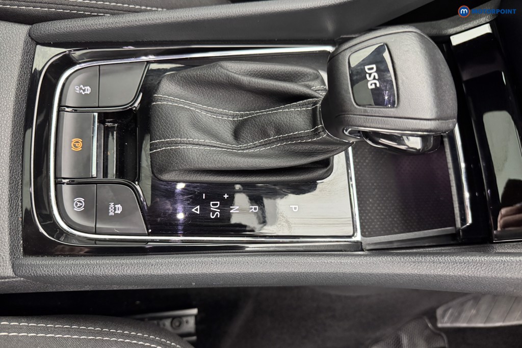 Skoda Karoq Sport Line Automatic Petrol SUV - Stock Number (1561093) - 13th supplementary image