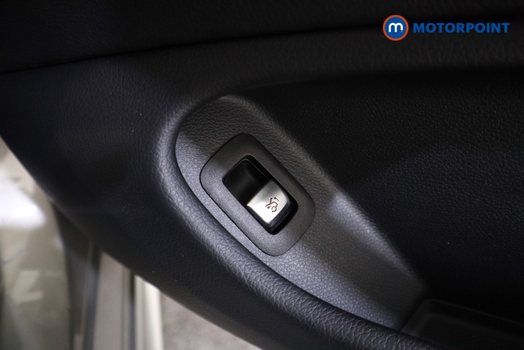 Mercedes-Benz C Class Amg Line Edition Automatic Petrol Coupe - Stock Number (1561309) - 12th supplementary image