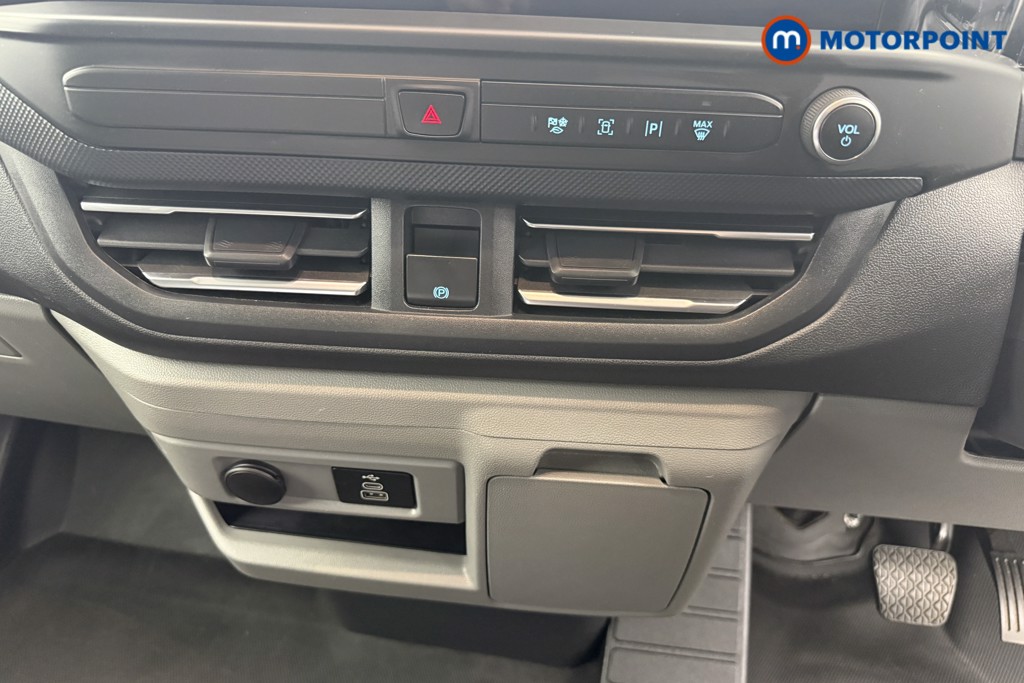 Ford Transit Custom Limited Automatic Diesel Panel Van - Stock Number (1561926) - 4th supplementary image