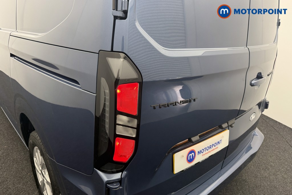 Ford Transit Custom Limited Automatic Diesel Panel Van - Stock Number (1561926) - 21st supplementary image