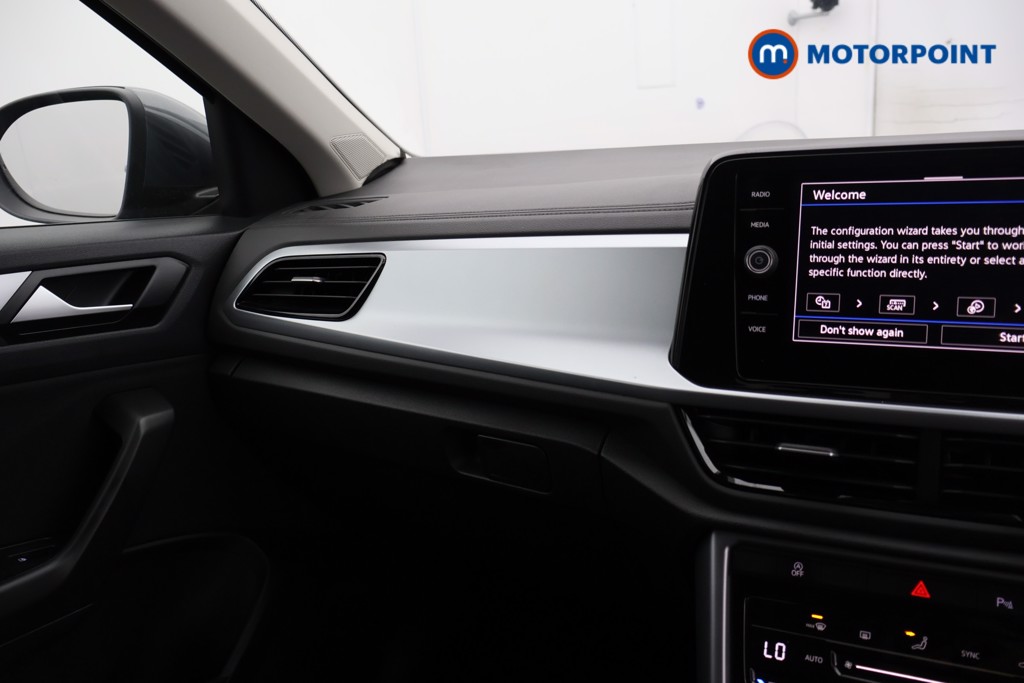 Volkswagen T-Roc Life Manual Petrol SUV - Stock Number (1561990) - 6th supplementary image