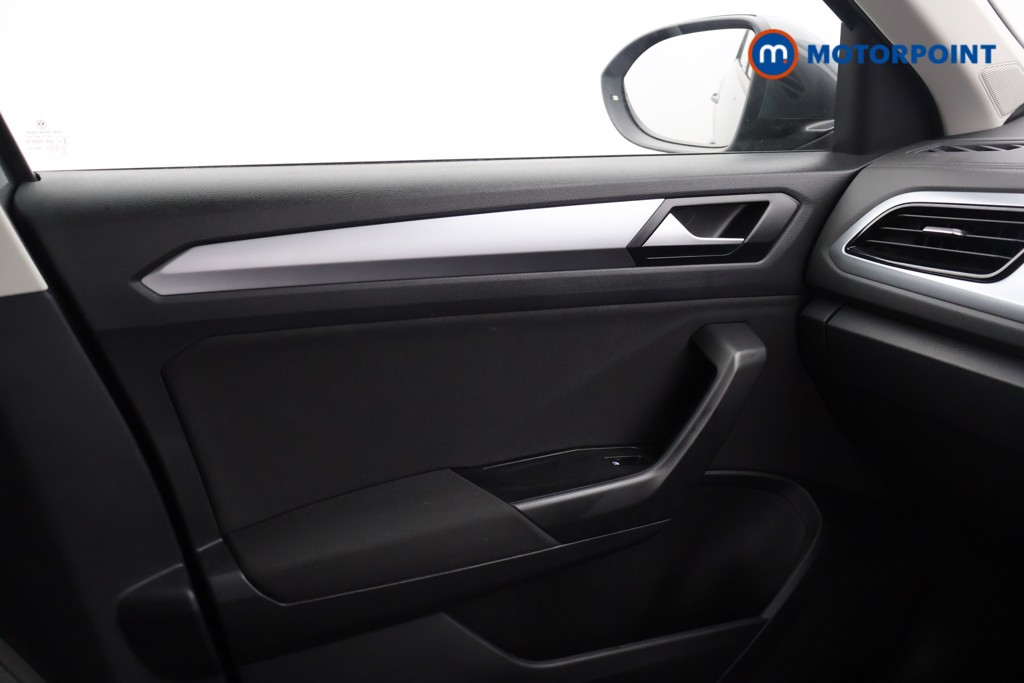 Volkswagen T-Roc Life Manual Petrol SUV - Stock Number (1561990) - 7th supplementary image