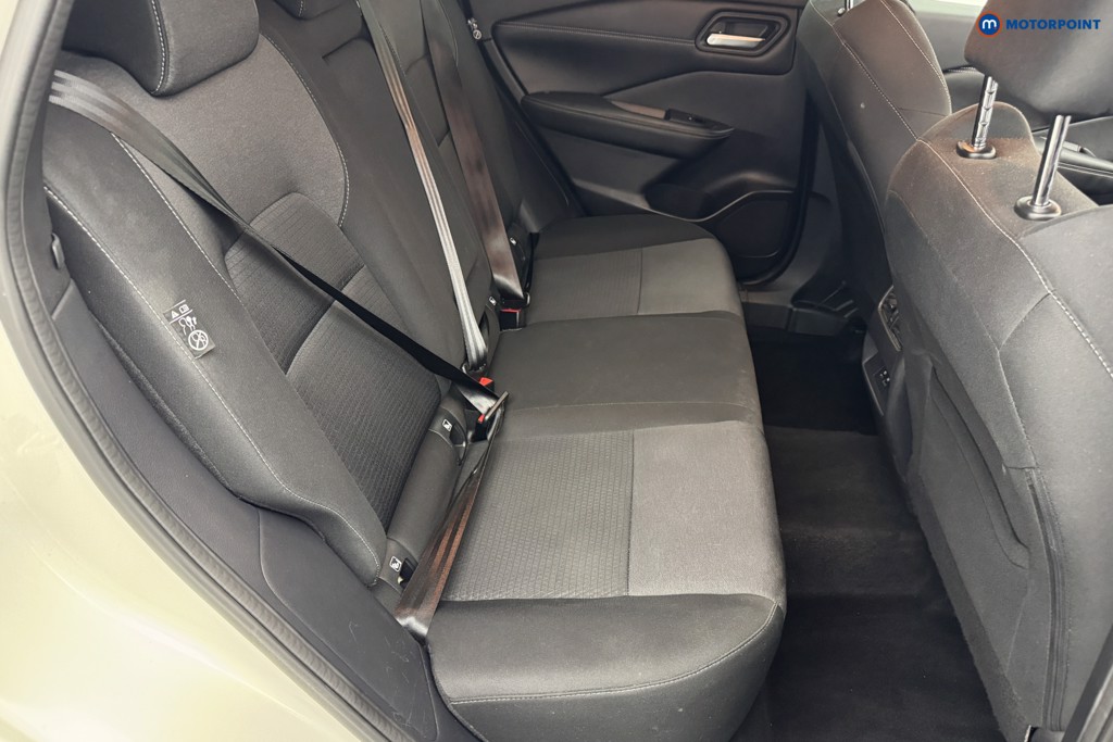 Nissan Qashqai N-Connecta Automatic Petrol-Electric Hybrid SUV - Stock Number (1562096) - 4th supplementary image