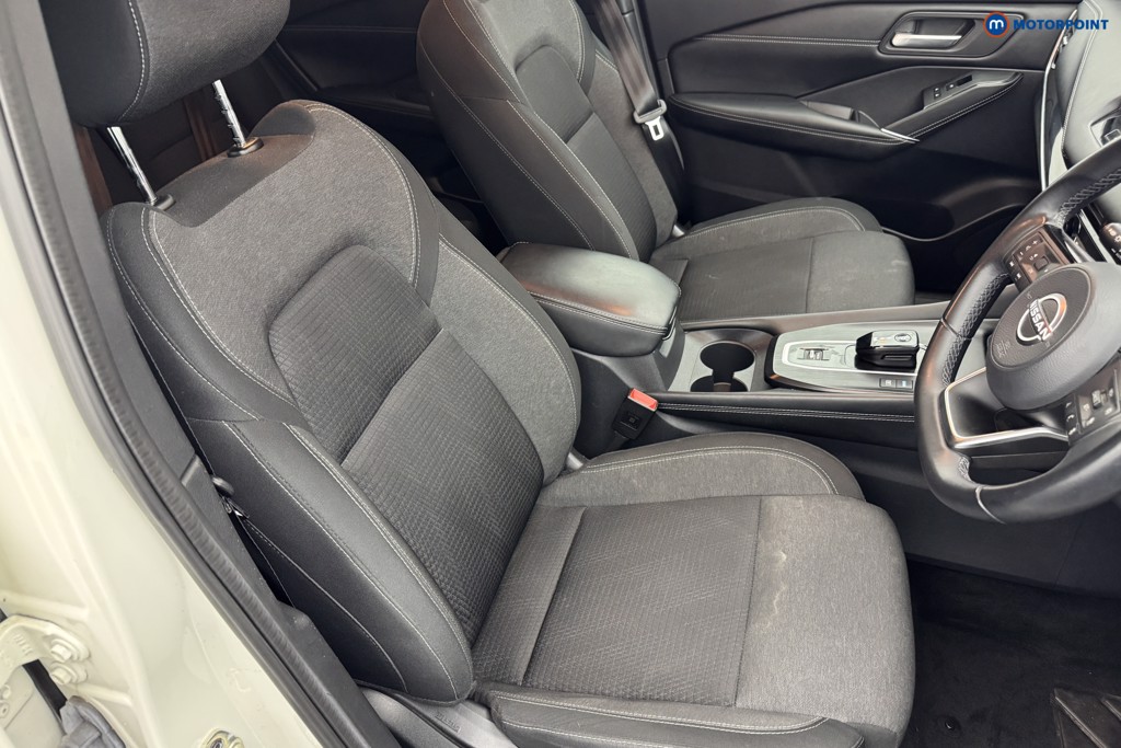 Nissan Qashqai N-Connecta Automatic Petrol-Electric Hybrid SUV - Stock Number (1562096) - 5th supplementary image