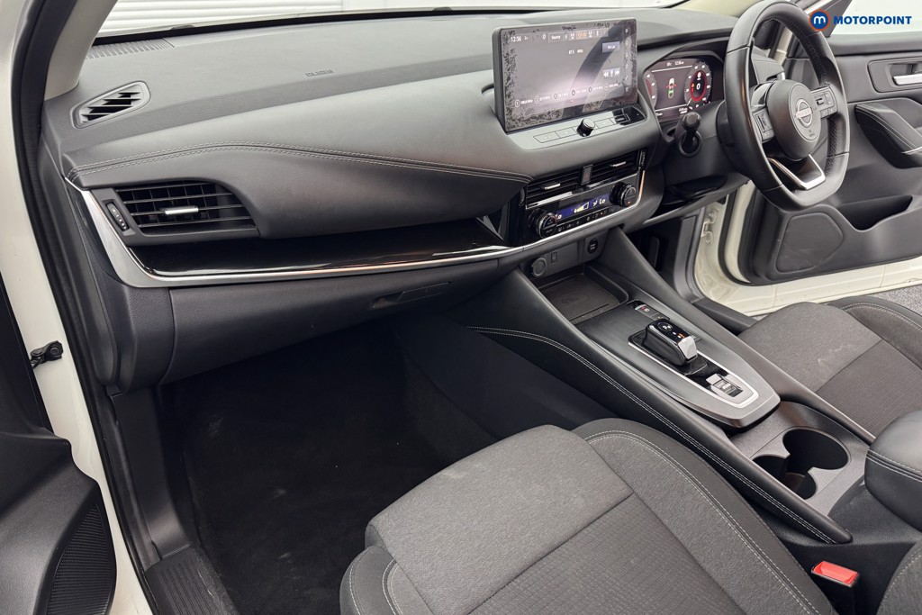 Nissan Qashqai N-Connecta Automatic Petrol-Electric Hybrid SUV - Stock Number (1562096) - 8th supplementary image