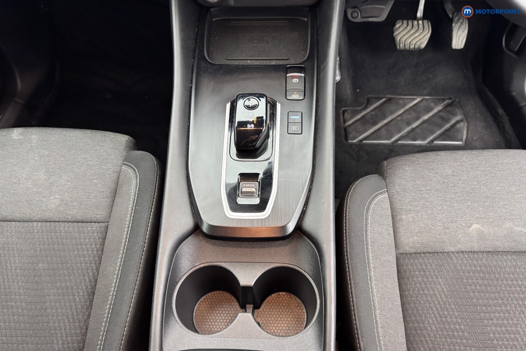 Nissan Qashqai N-Connecta Automatic Petrol-Electric Hybrid SUV - Stock Number (1562096) - 10th supplementary image
