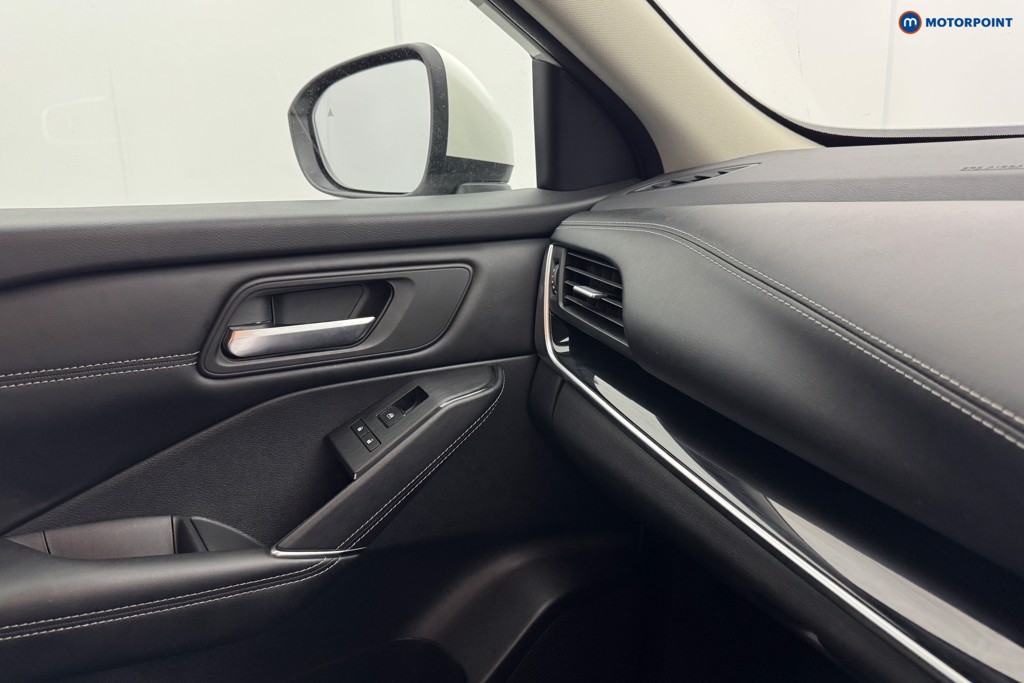 Nissan Qashqai N-Connecta Automatic Petrol-Electric Hybrid SUV - Stock Number (1562096) - 16th supplementary image