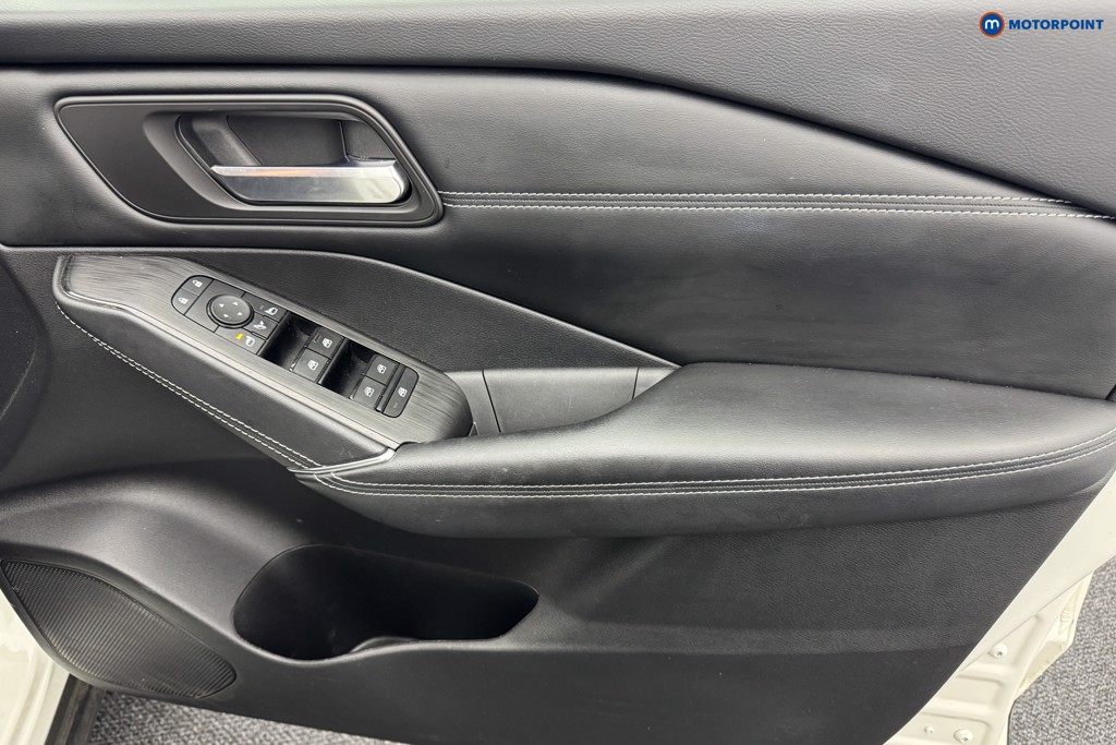 Nissan Qashqai N-Connecta Automatic Petrol-Electric Hybrid SUV - Stock Number (1562096) - 21st supplementary image