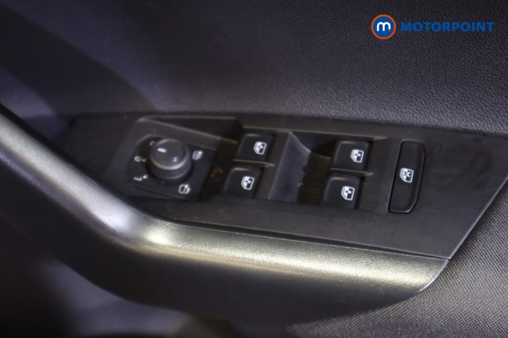 Volkswagen Polo Life Manual Petrol Hatchback - Stock Number (1562171) - 9th supplementary image