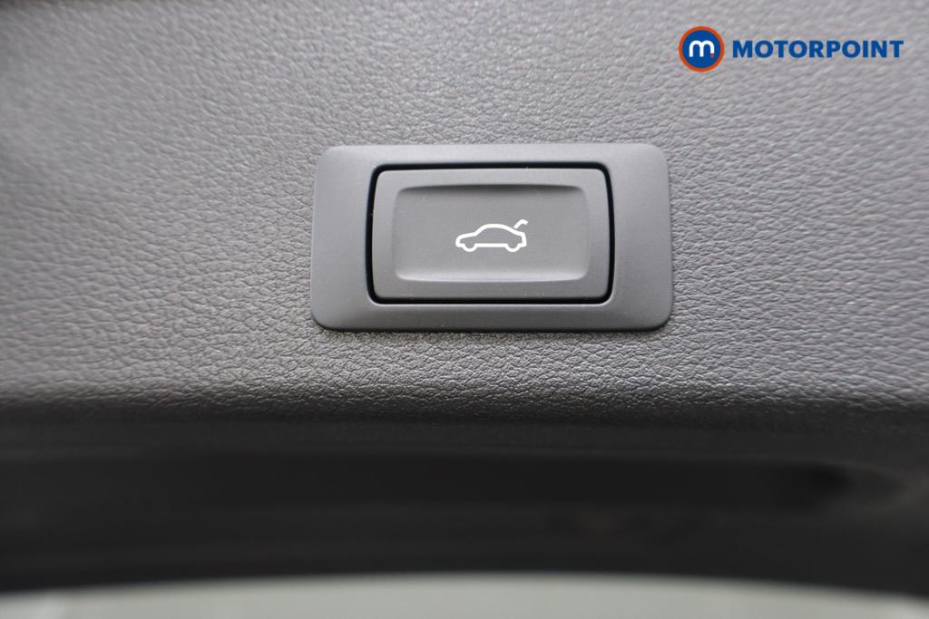 Audi A4 Black Edition Automatic Petrol Estate - Stock Number (1562246) - 22nd supplementary image