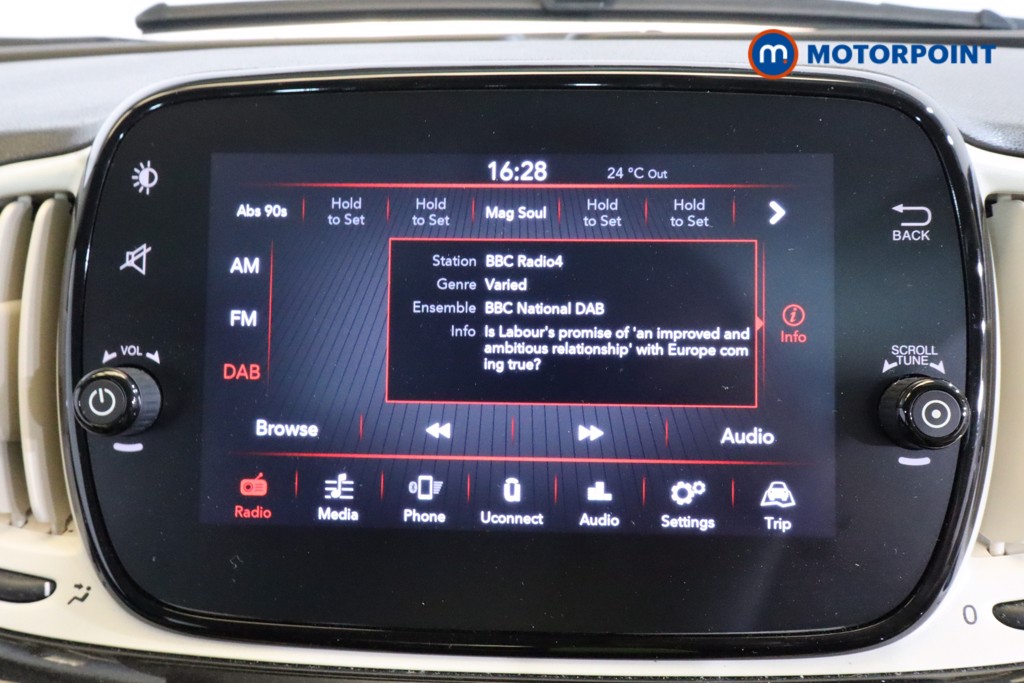 Fiat 500 Dolcevita Manual Petrol-Electric Hybrid Hatchback - Stock Number (1562459) - 4th supplementary image