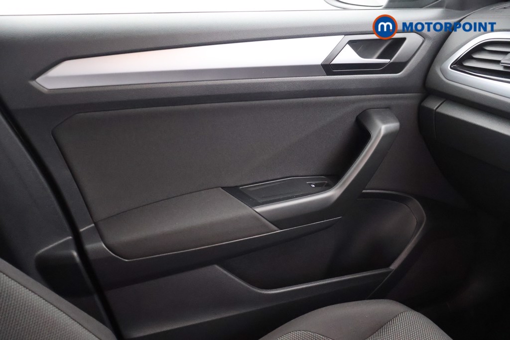 Volkswagen T-Roc Life Automatic Petrol SUV - Stock Number (1562893) - 8th supplementary image