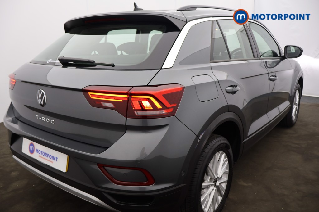 Volkswagen T-Roc Life Automatic Petrol SUV - Stock Number (1562893) - 16th supplementary image