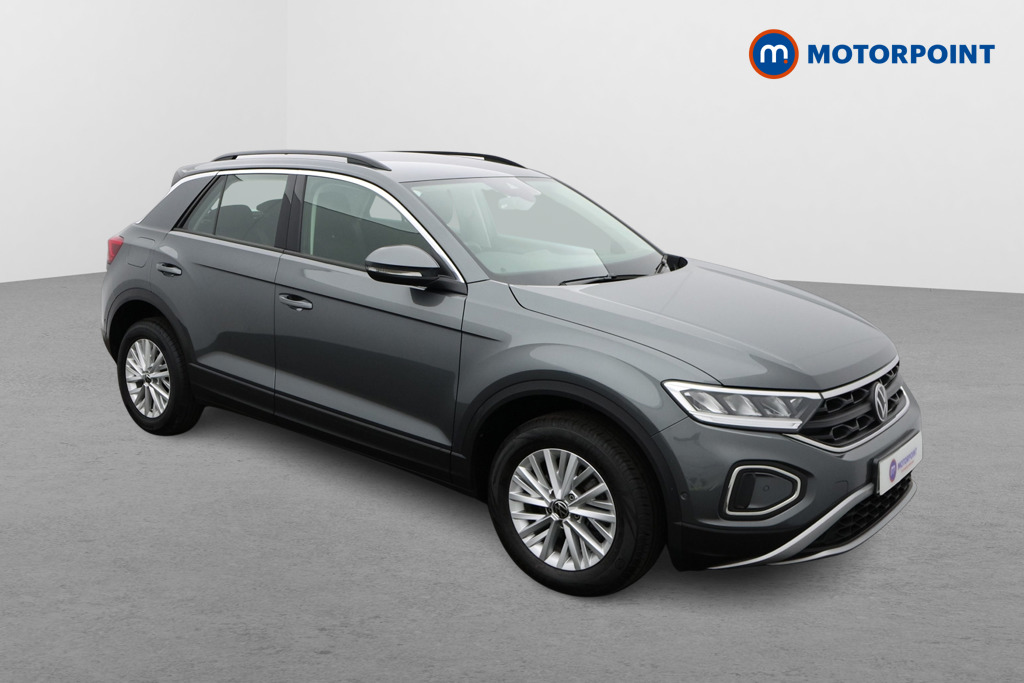 Volkswagen T-Roc Life Automatic Petrol SUV - Stock Number (1562893) - Drivers side front corner