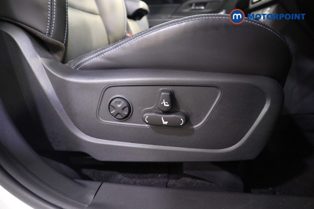 Ssangyong Korando Ultimate Automatic Electric SUV - Stock Number (1562904) - 11th supplementary image