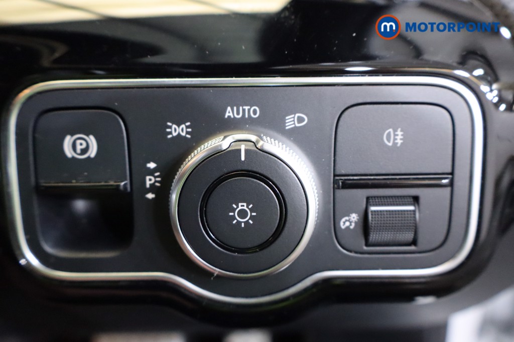Mercedes-Benz A Class Amg Line Executive Edition Automatic Petrol Saloon - Stock Number (1563204) - 16th supplementary image