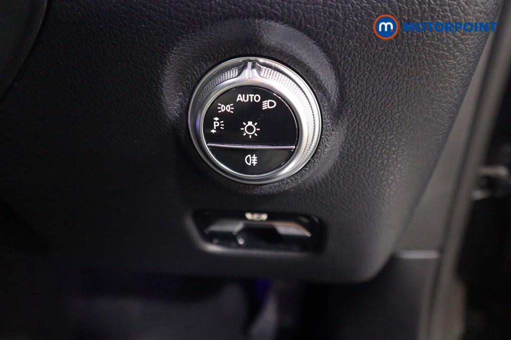 Mercedes-Benz C Class Amg Line Automatic Diesel Saloon - Stock Number (1563242) - 7th supplementary image