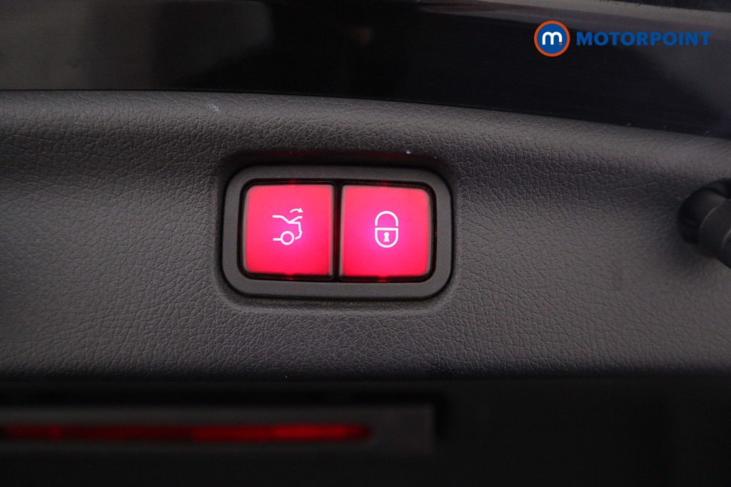 Mercedes-Benz C Class Amg Line Automatic Diesel Saloon - Stock Number (1563242) - 14th supplementary image