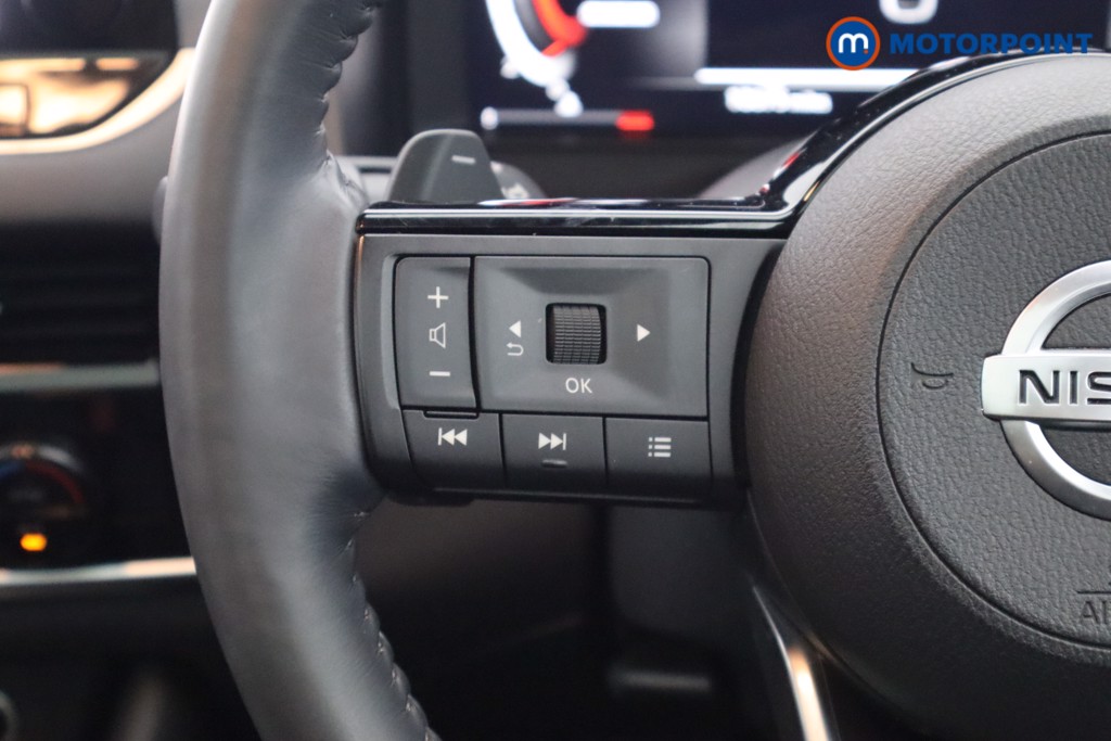 Nissan Qashqai Premiere Edition Automatic Petrol SUV - Stock Number (1563268) - 4th supplementary image