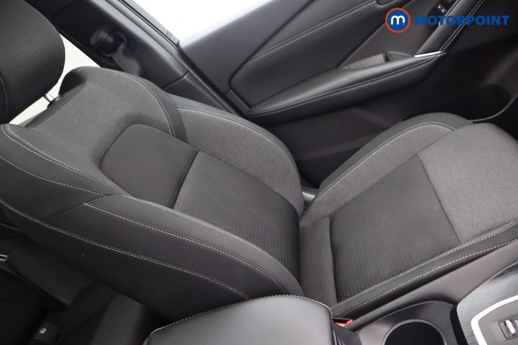 Nissan Qashqai Premiere Edition Automatic Petrol SUV - Stock Number (1563268) - 16th supplementary image