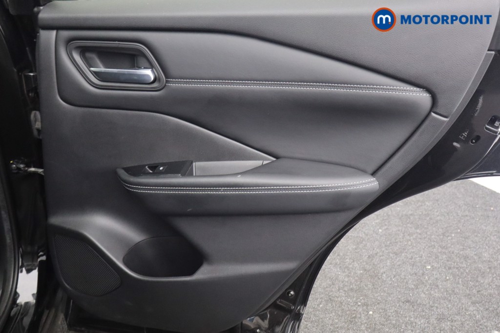 Nissan Qashqai Premiere Edition Automatic Petrol SUV - Stock Number (1563268) - 19th supplementary image