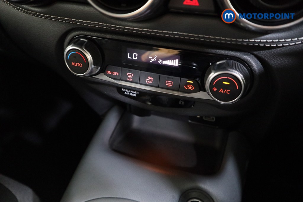 Nissan Juke N-Connecta Manual Petrol SUV - Stock Number (1563462) - 7th supplementary image