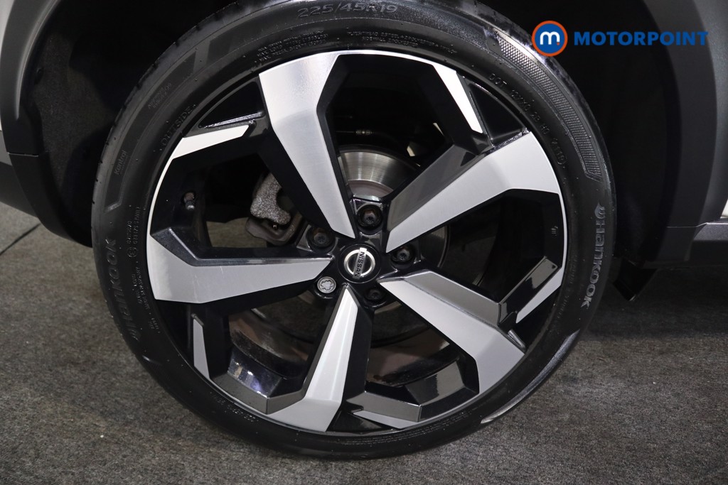 Nissan Juke N-Connecta Manual Petrol SUV - Stock Number (1563462) - 14th supplementary image