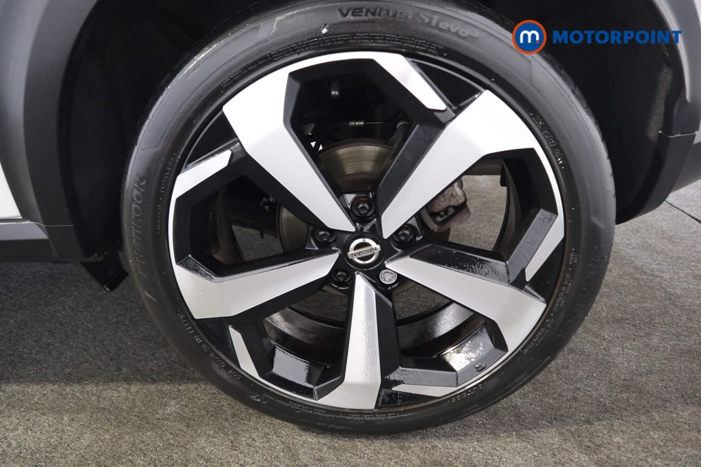 Nissan Juke N-Connecta Manual Petrol SUV - Stock Number (1563462) - 17th supplementary image