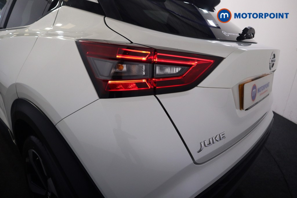 Nissan Juke N-Connecta Manual Petrol SUV - Stock Number (1563462) - 20th supplementary image