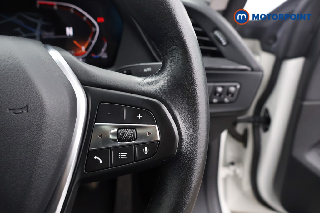 BMW 2 Series Sport Manual Petrol Saloon - Stock Number (1563560) - 3rd supplementary image