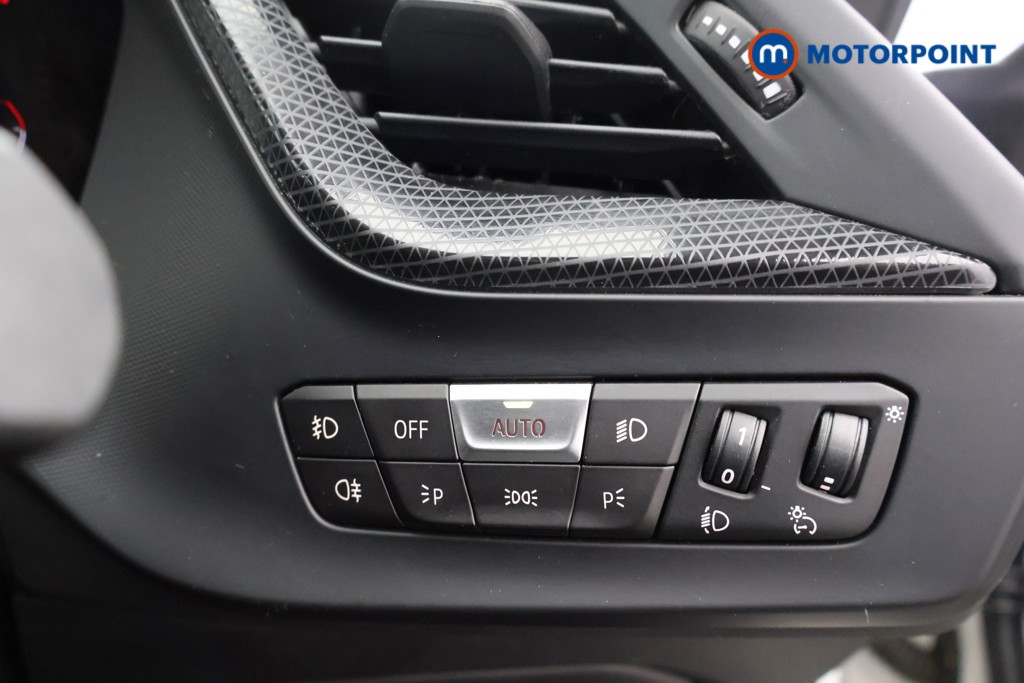 BMW 2 Series Sport Manual Petrol Saloon - Stock Number (1563560) - 9th supplementary image