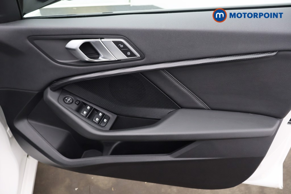 BMW 2 Series Sport Manual Petrol Saloon - Stock Number (1563560) - 10th supplementary image