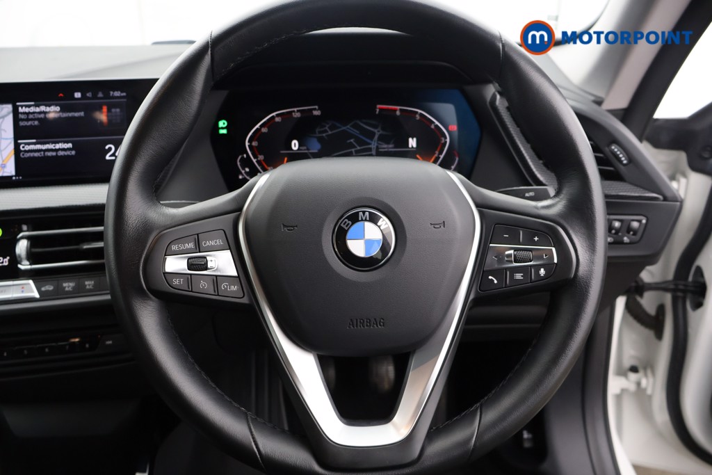 BMW 2 Series Sport Manual Petrol Saloon - Stock Number (1563560) - 1st supplementary image
