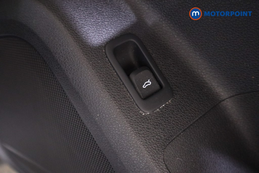 Audi Q2 S Line Automatic Petrol SUV - Stock Number (1563563) - 14th supplementary image