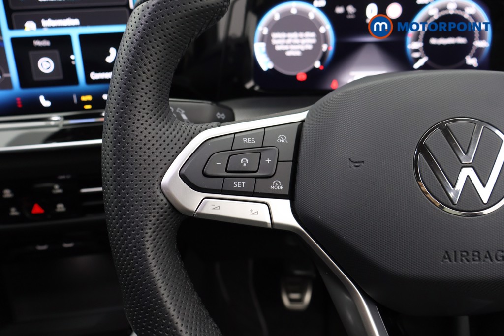 Volkswagen Golf R-Line Manual Petrol Hatchback - Stock Number (1563875) - 2nd supplementary image