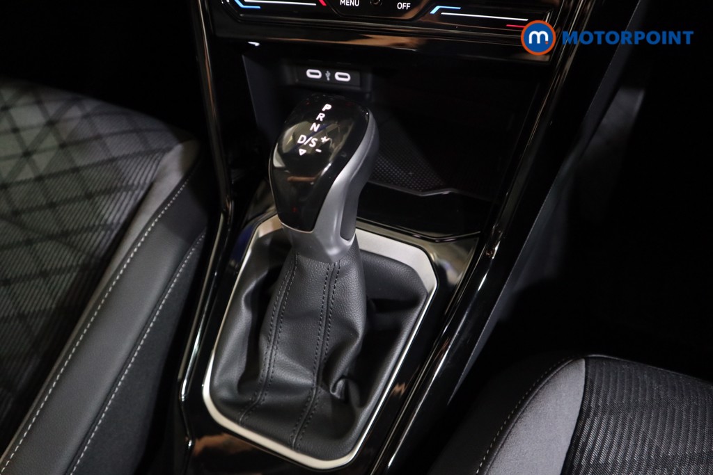 Volkswagen T-Roc R-Line Automatic Petrol SUV - Stock Number (1565022) - 8th supplementary image