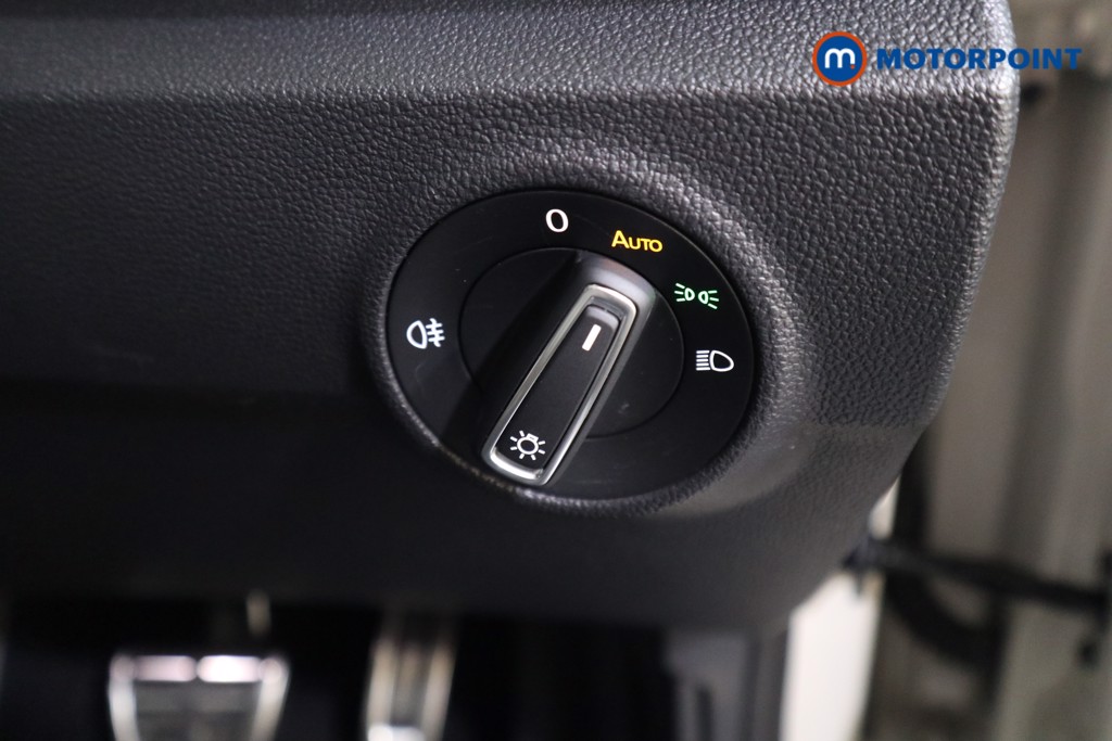 Volkswagen T-Roc R-Line Automatic Petrol SUV - Stock Number (1565022) - 9th supplementary image