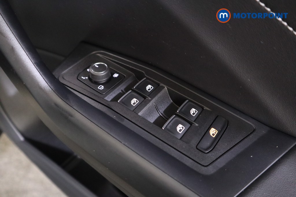 Volkswagen T-Roc R-Line Automatic Petrol SUV - Stock Number (1565022) - 11th supplementary image