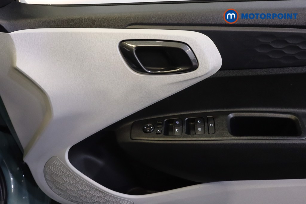 Hyundai I10 Premium Automatic Petrol Hatchback - Stock Number (1565067) - 7th supplementary image