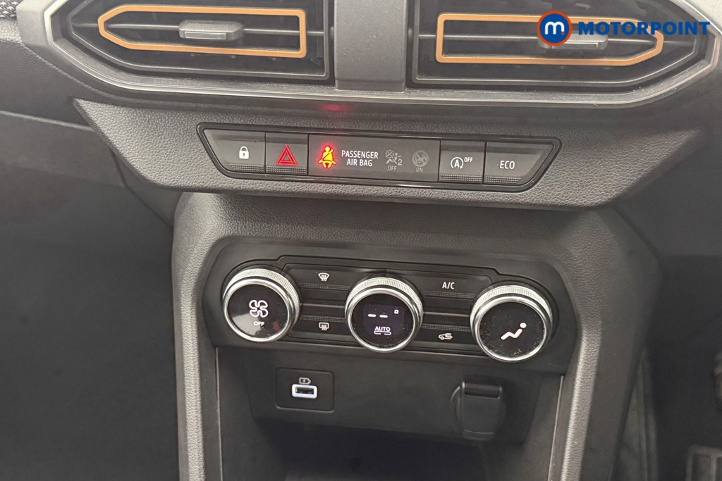 Dacia Sandero Stepway Prestige Manual Petrol Hatchback - Stock Number (1565089) - 4th supplementary image