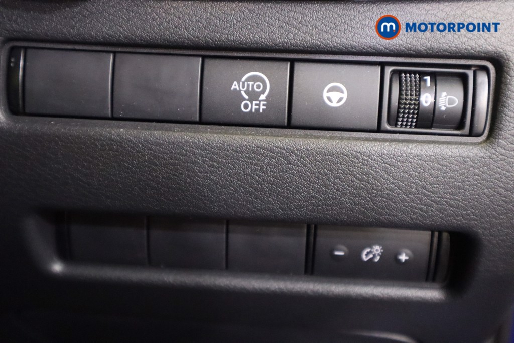 Nissan Qashqai N-Connecta Automatic Petrol SUV - Stock Number (1552316) - 14th supplementary image