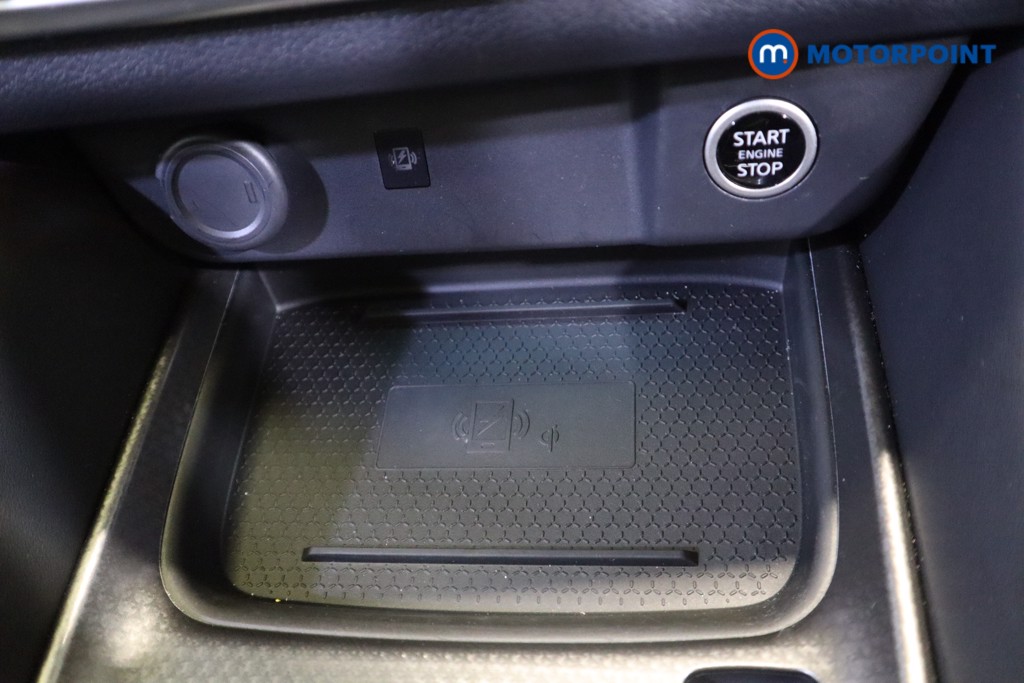 Nissan Qashqai N-Connecta Automatic Petrol SUV - Stock Number (1552316) - 20th supplementary image