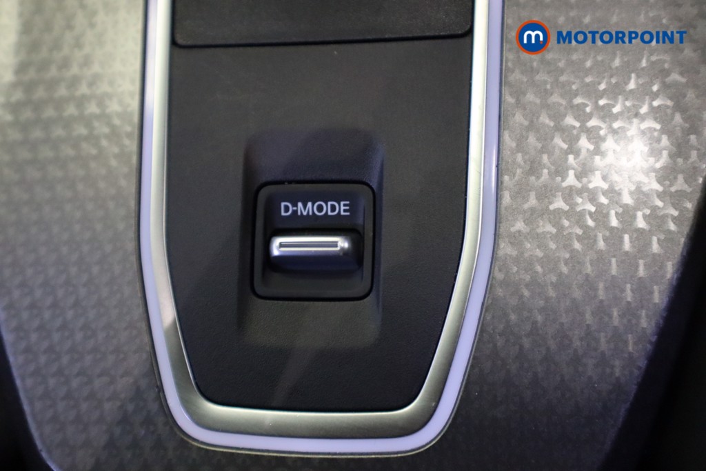 Nissan Qashqai N-Connecta Automatic Petrol SUV - Stock Number (1552316) - 22nd supplementary image
