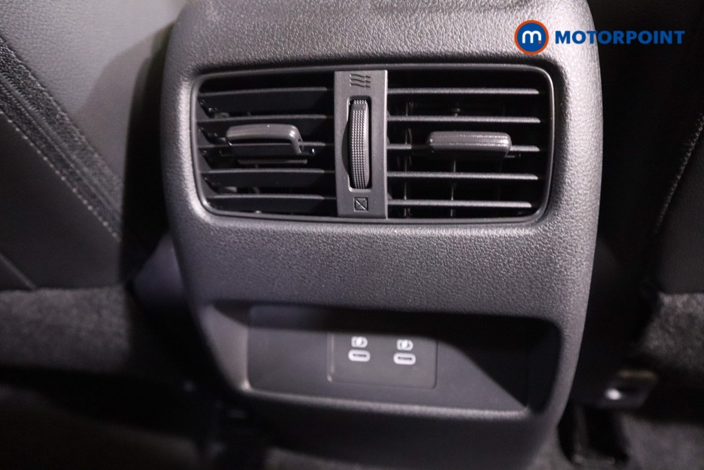 Nissan Qashqai N-Connecta Automatic Petrol SUV - Stock Number (1552316) - 27th supplementary image
