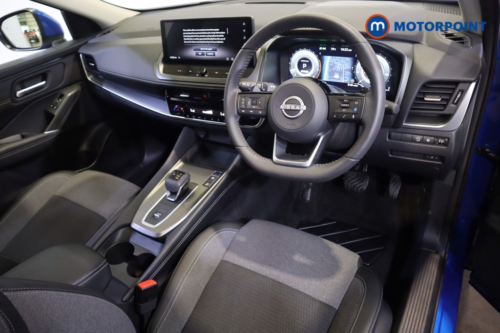 Nissan Qashqai N-Connecta Automatic Petrol SUV - Stock Number (1552316) - 1st supplementary image