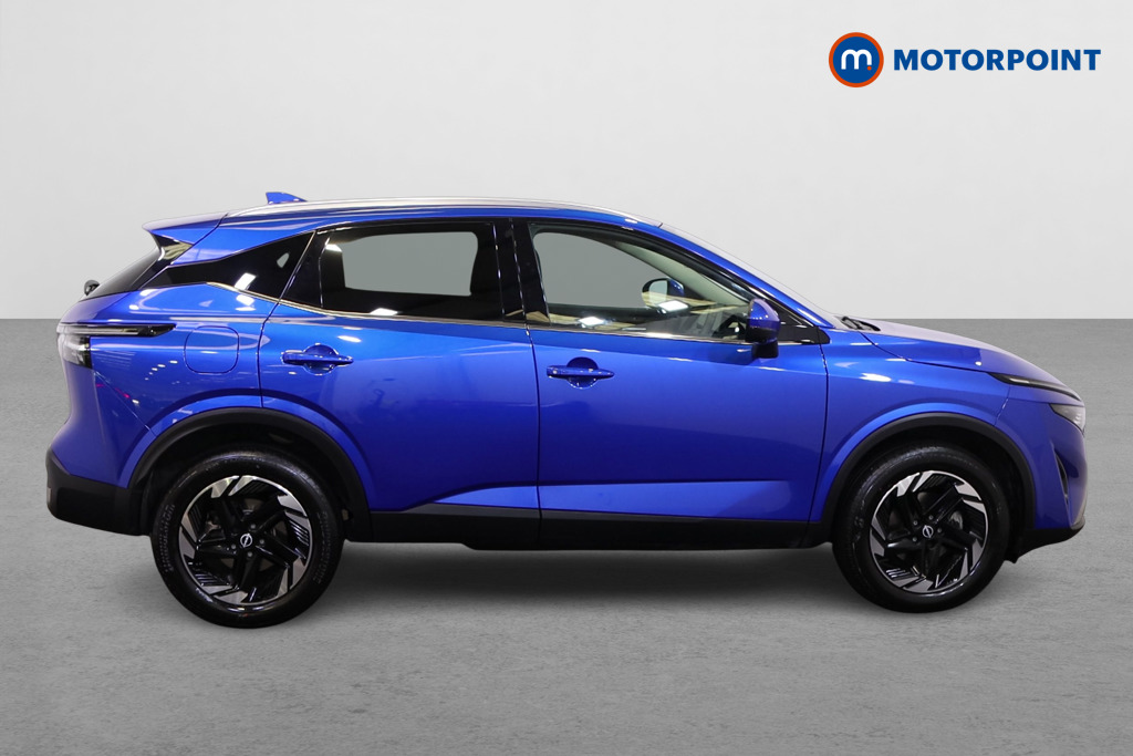 Nissan Qashqai N-Connecta Automatic Petrol SUV - Stock Number (1552316) - Drivers side