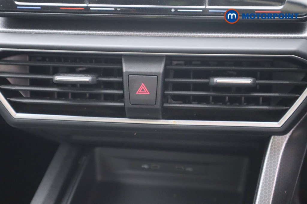 Seat Leon Se Dynamic Manual Petrol Hatchback - Stock Number (1552545) - 5th supplementary image