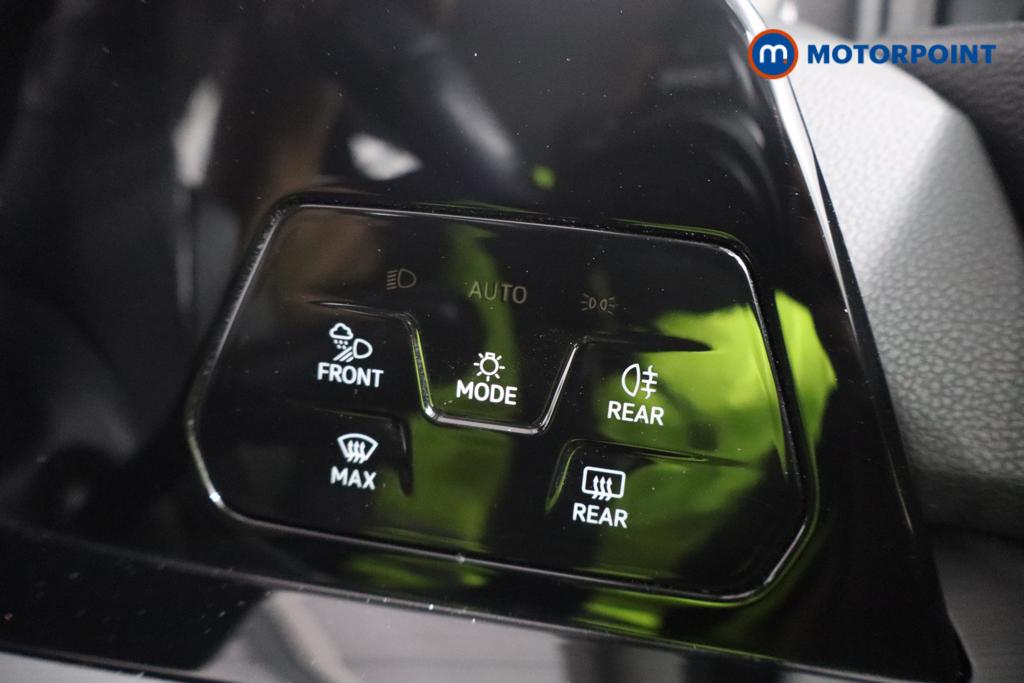 Volkswagen Golf Style Automatic Petrol Hatchback - Stock Number (1556728) - 10th supplementary image